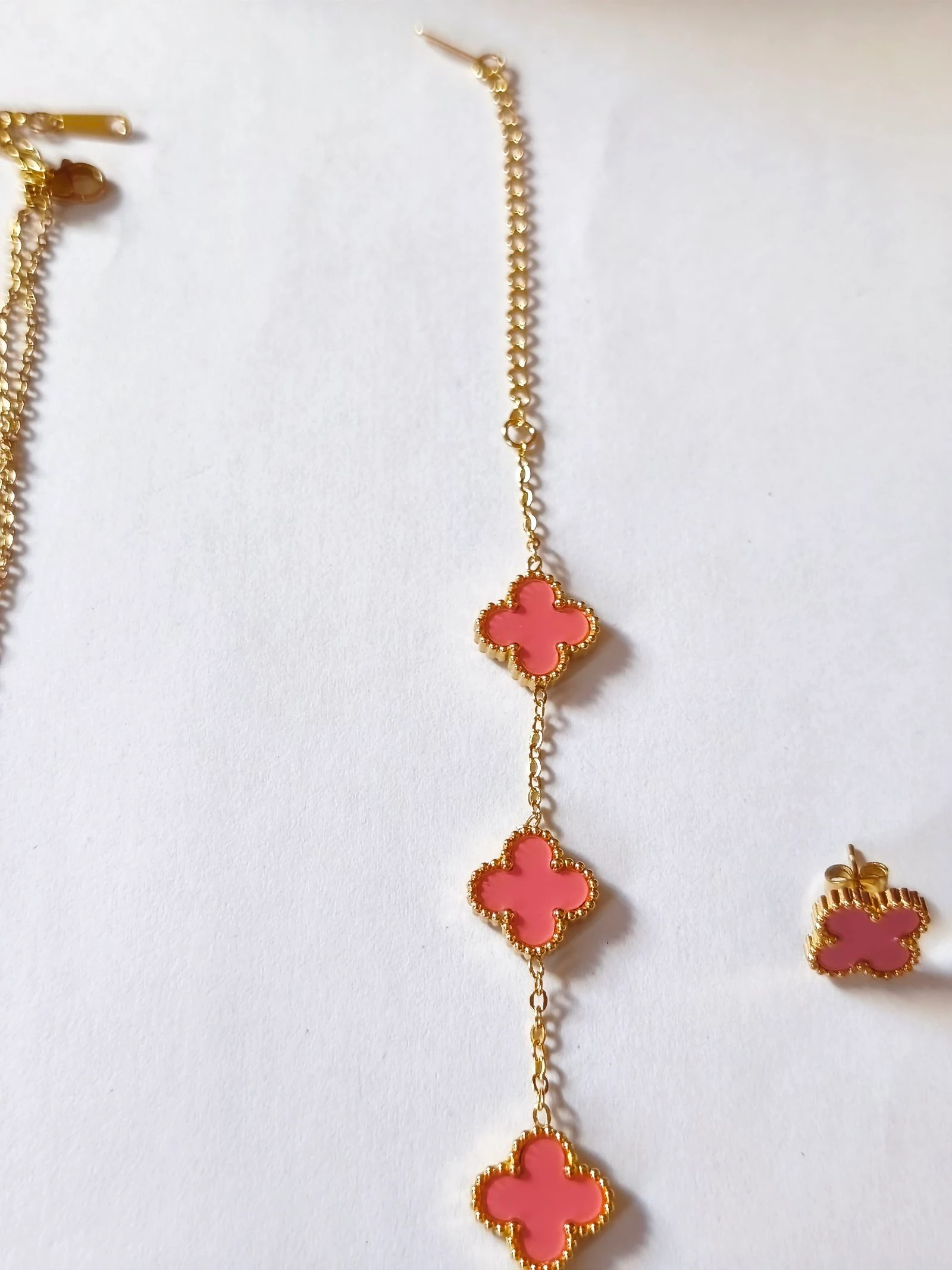 Conjunto de trevo com gargantilha pulseira e brincos corrente dourada de aço – photo 7
